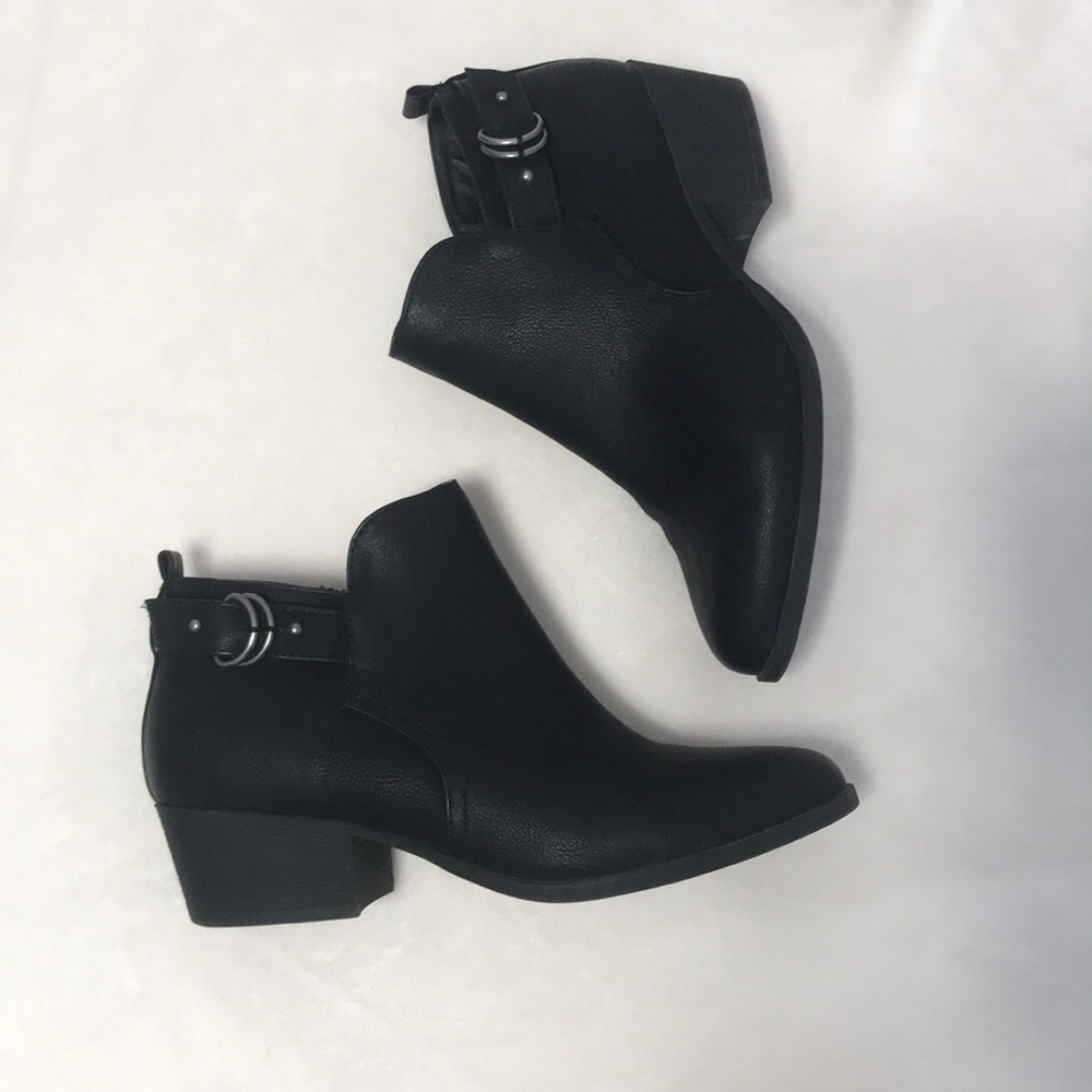 Madden Girl black booties